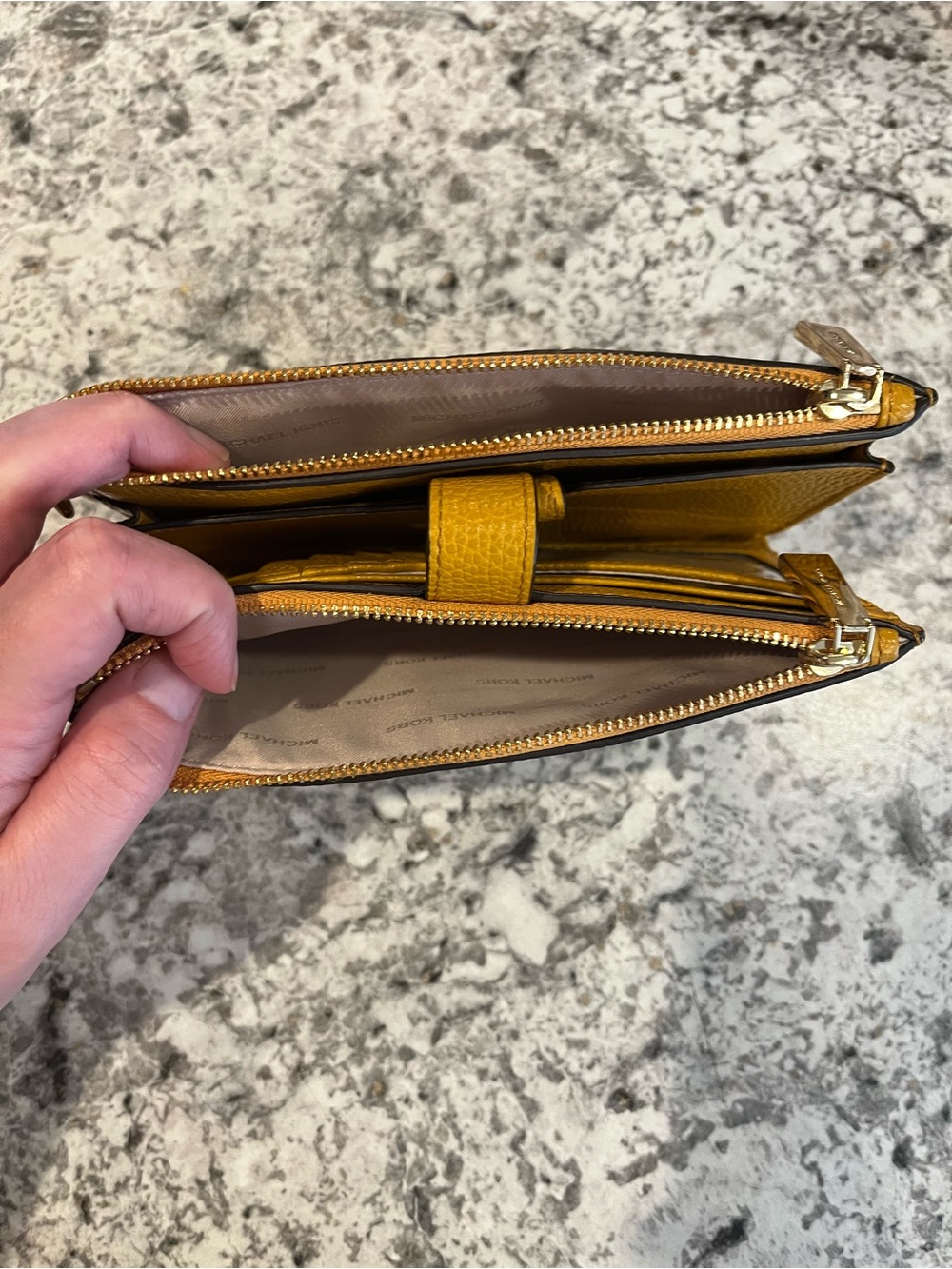 Michael Kors Leather Double Zip Tech Wallet Wristlet - Picture 7 of 13